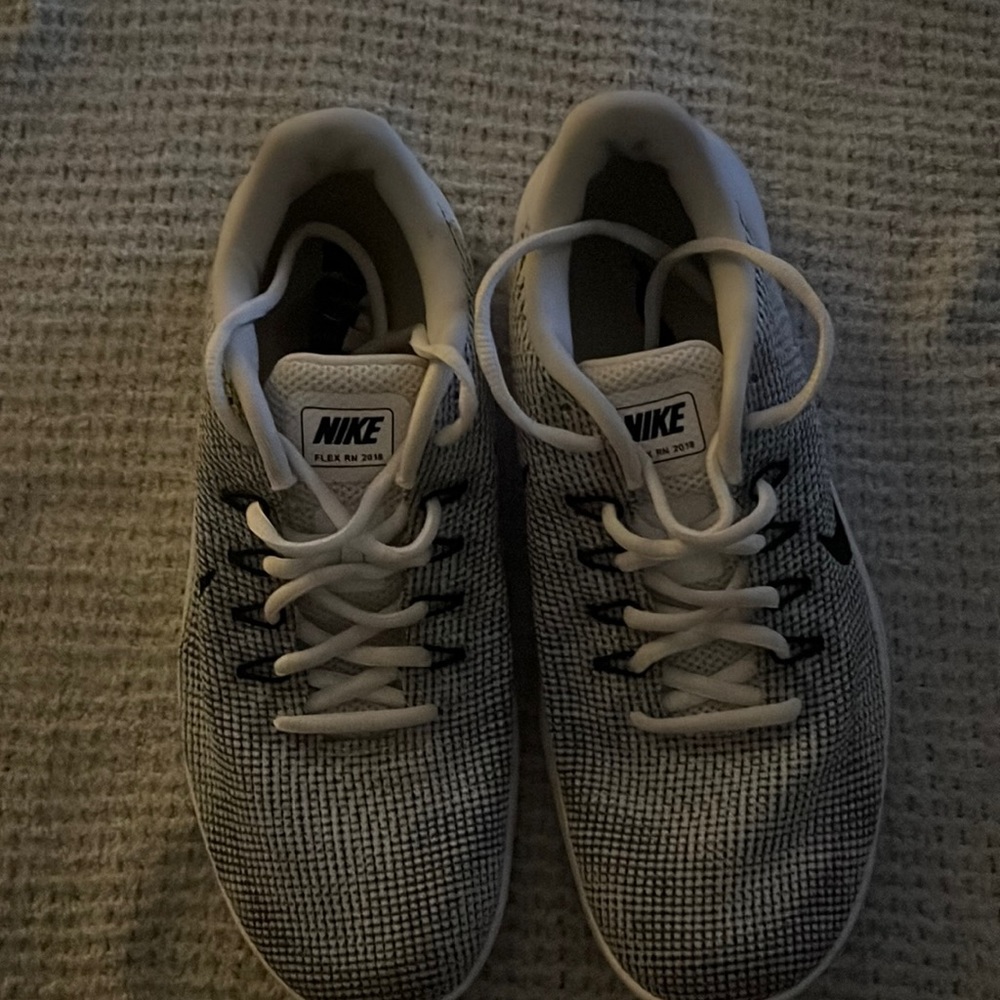 Women’s Nike flex run 2018 shoes